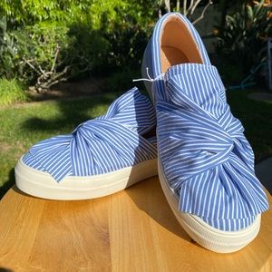 women’s blue shoes